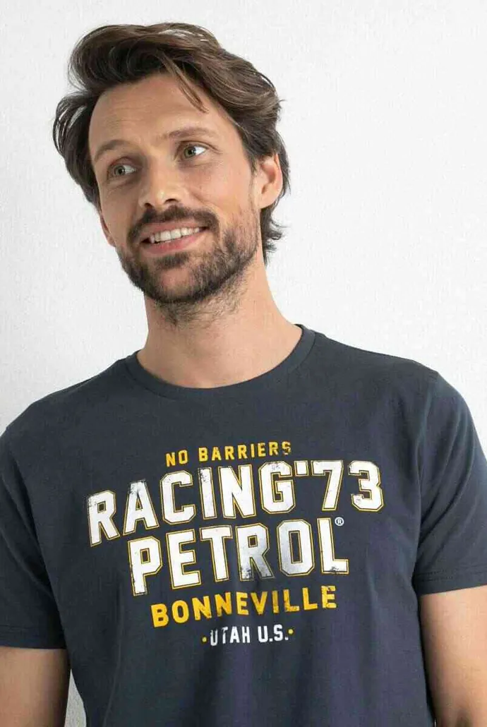 t-shirt με στάμπα